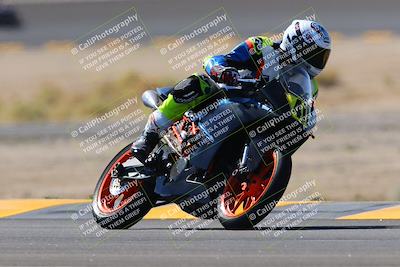 media/Oct-08-2022-SoCal Trackdays (Sat) [[1fc3beec89]]/Turn 14 (1050am)/